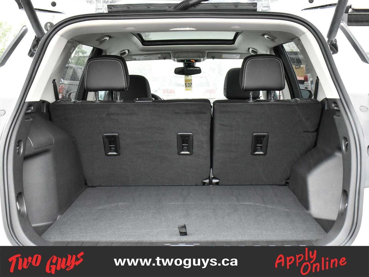 2024 GMC Terrain Denali AWD   Premium Pkg   Panoroof   Nav   Leathe Photo