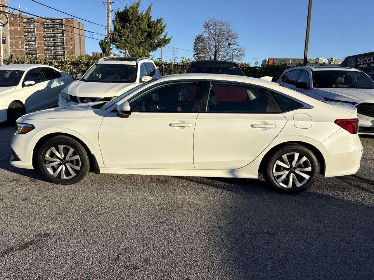 2022 Honda Civic LX Photo4