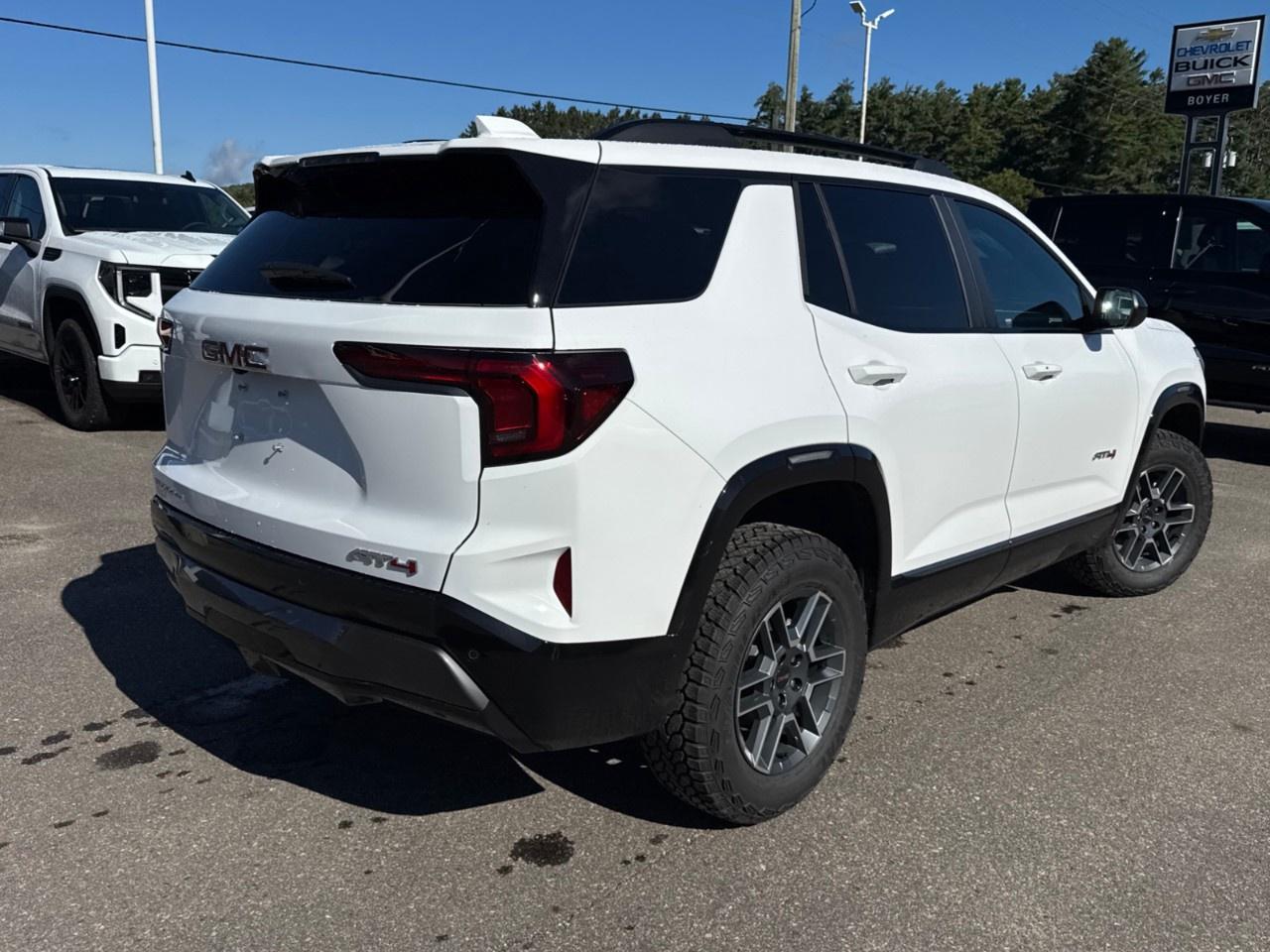 2027 GMC Terrain AWD AT4 Photo4
