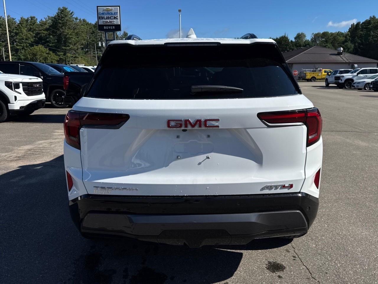 2027 GMC Terrain AWD AT4 Photo