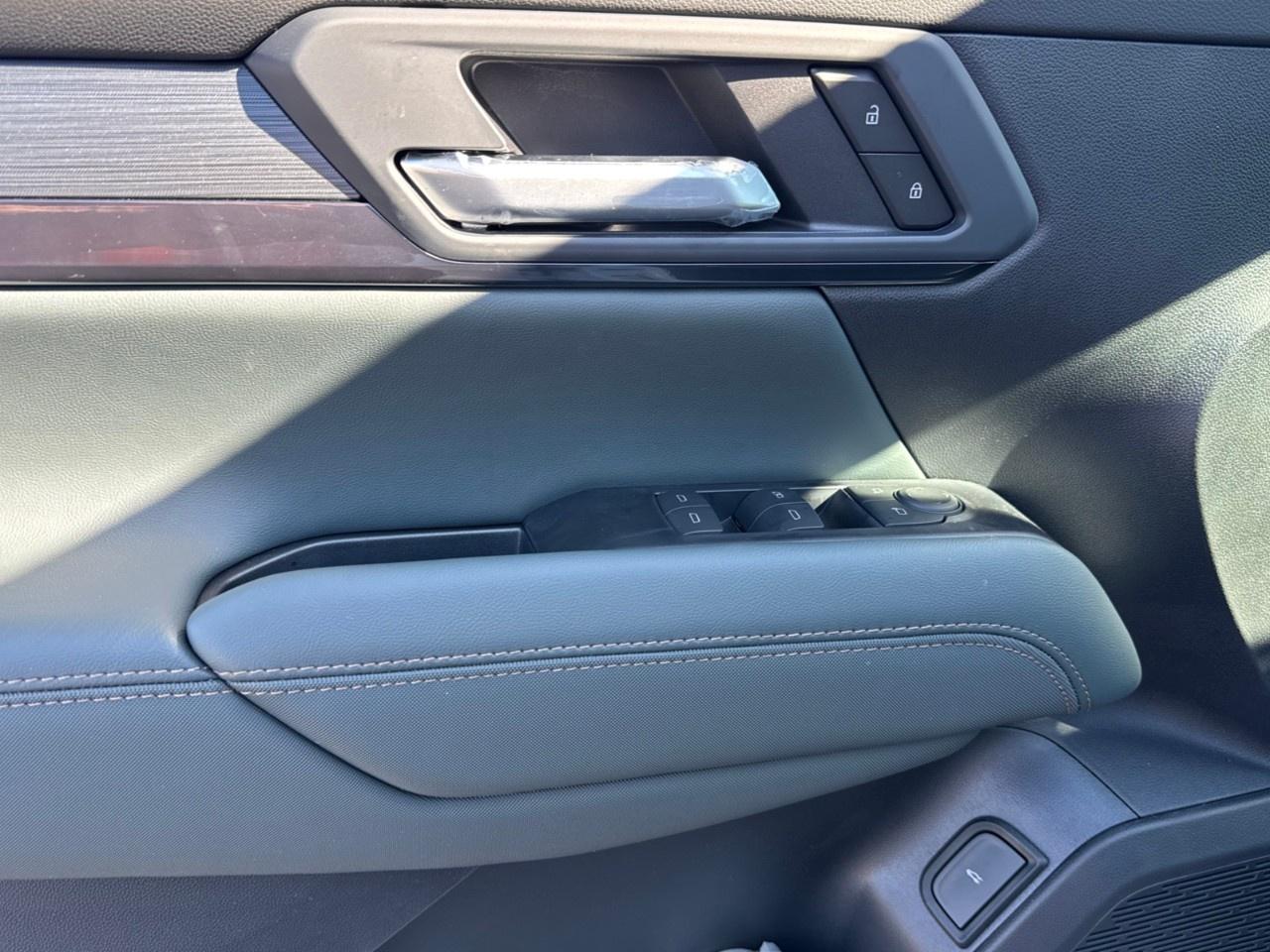 2027 GMC Terrain AWD AT4 Photo