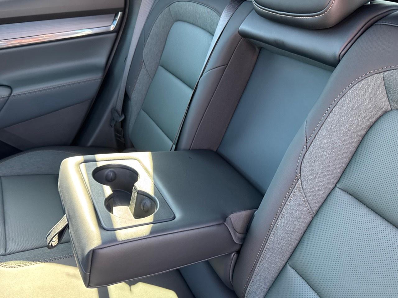 2027 GMC Terrain AWD AT4 Photo