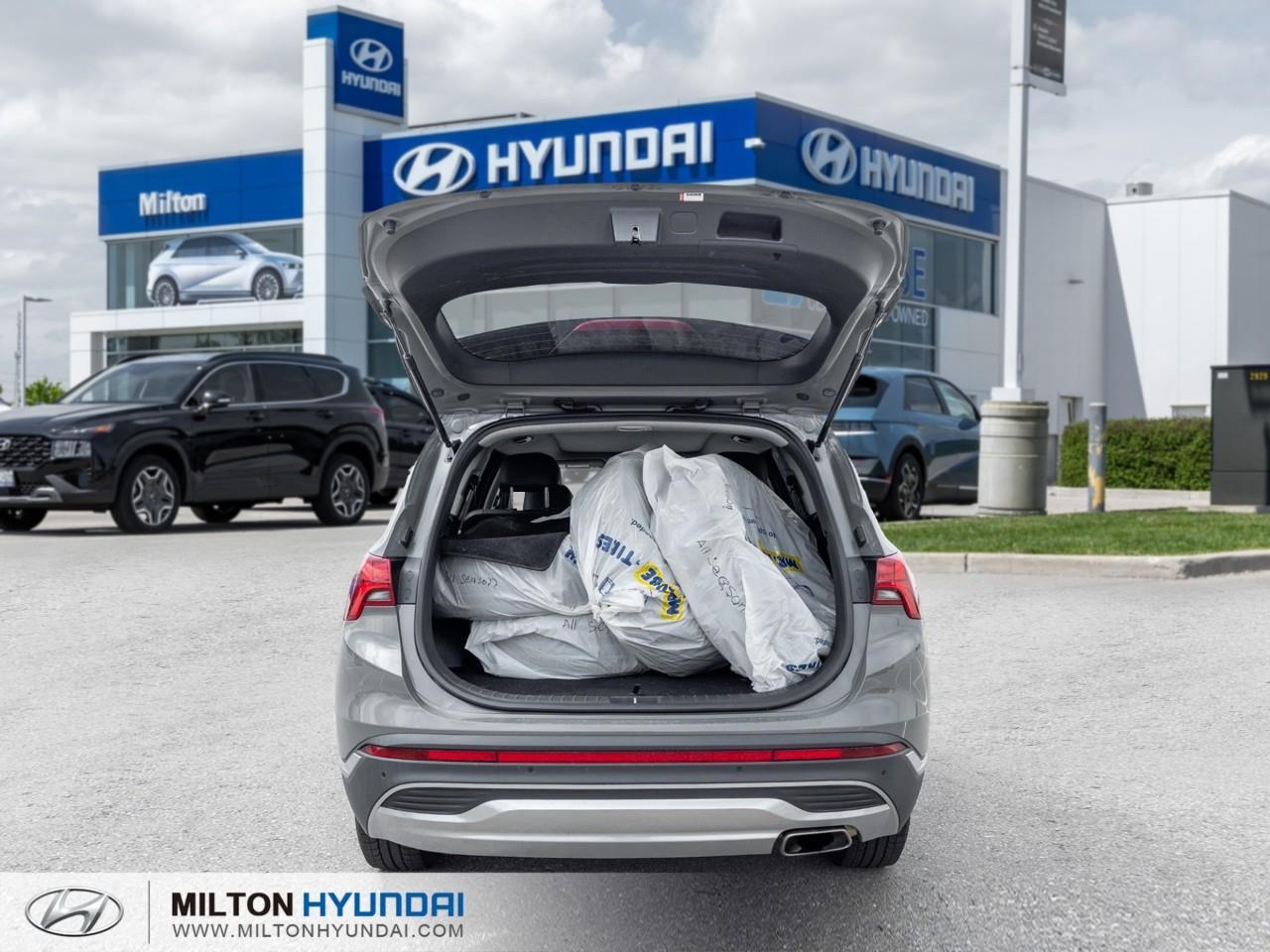 2023 Hyundai Santa Fe Preferred w/Trend Package 4dr All-Wheel Drive Photo