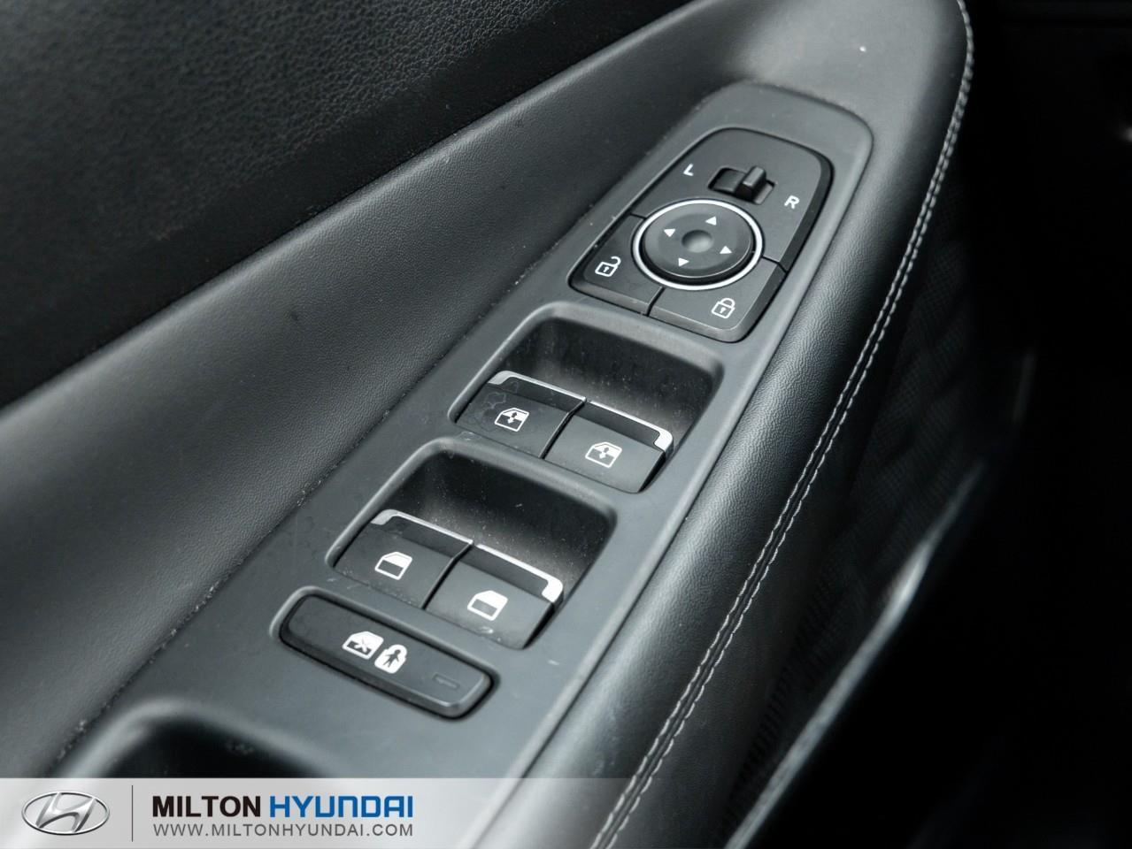 2023 Hyundai Santa Fe Preferred w/Trend Package 4dr All-Wheel Drive Photo