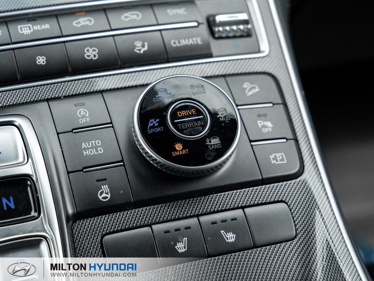 2023 Hyundai Santa Fe Preferred w/Trend Package 4dr All-Wheel Drive Photo