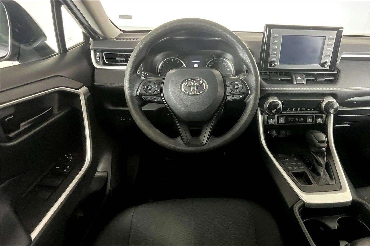 2021 Toyota RAV4 LE AWD Photo