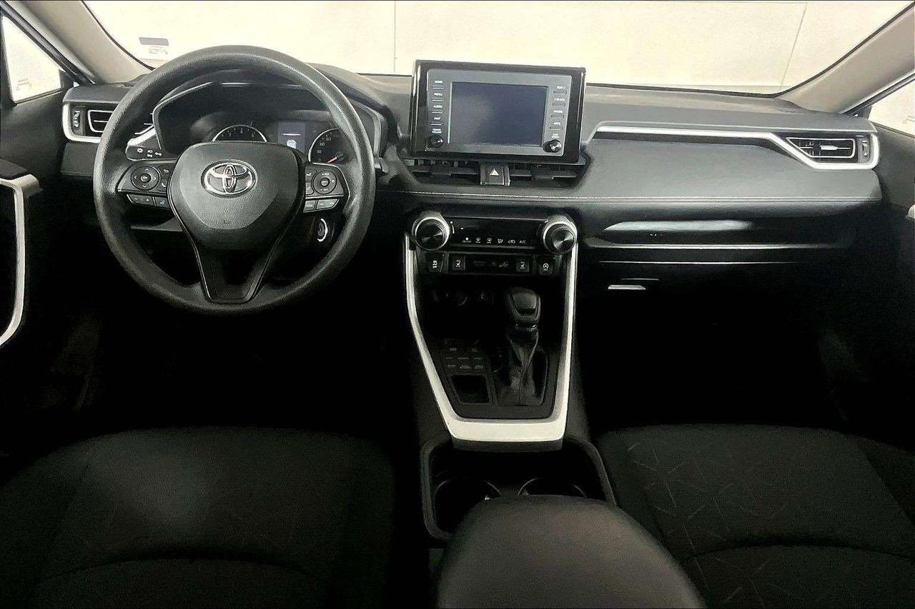 2021 Toyota RAV4 LE AWD Photo