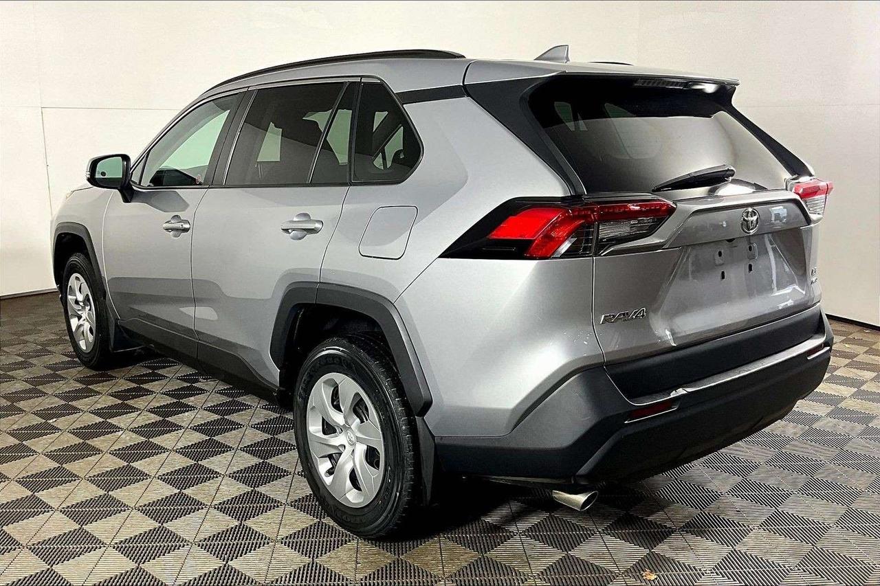 2021 Toyota RAV4 LE AWD Photo