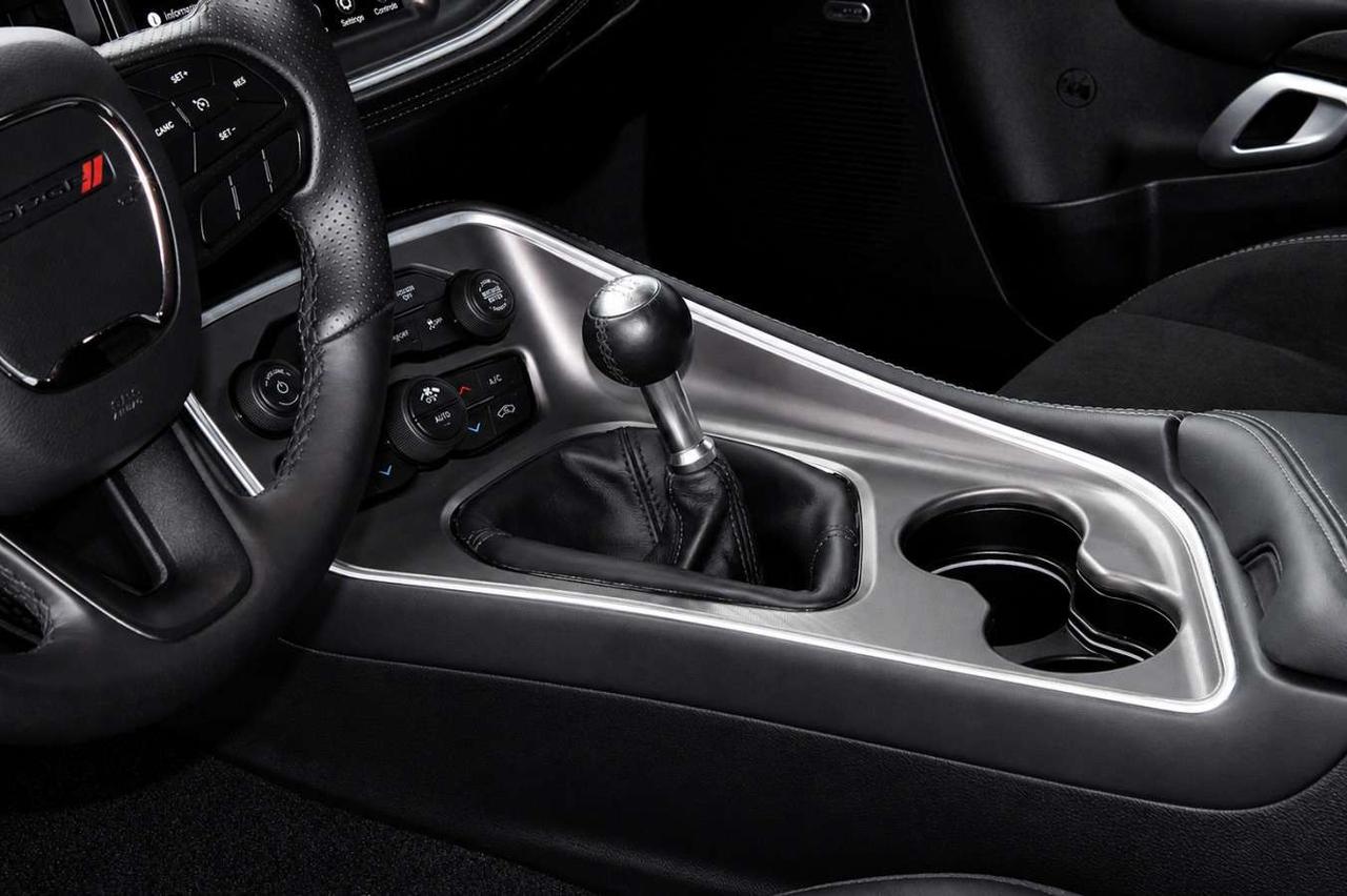 2022 Dodge Challenger R/T  6SpeedManual Gps SiriusXM Sunroof ReverseCame Photo