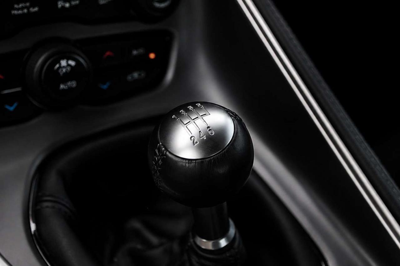 2022 Dodge Challenger R/T  6SpeedManual Gps SiriusXM Sunroof ReverseCame Photo