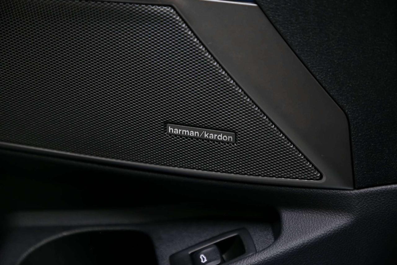 2021 BMW 3 Series M340i xDrive M PERFORMANCE EDITION 382HP RARESPEC Photo
