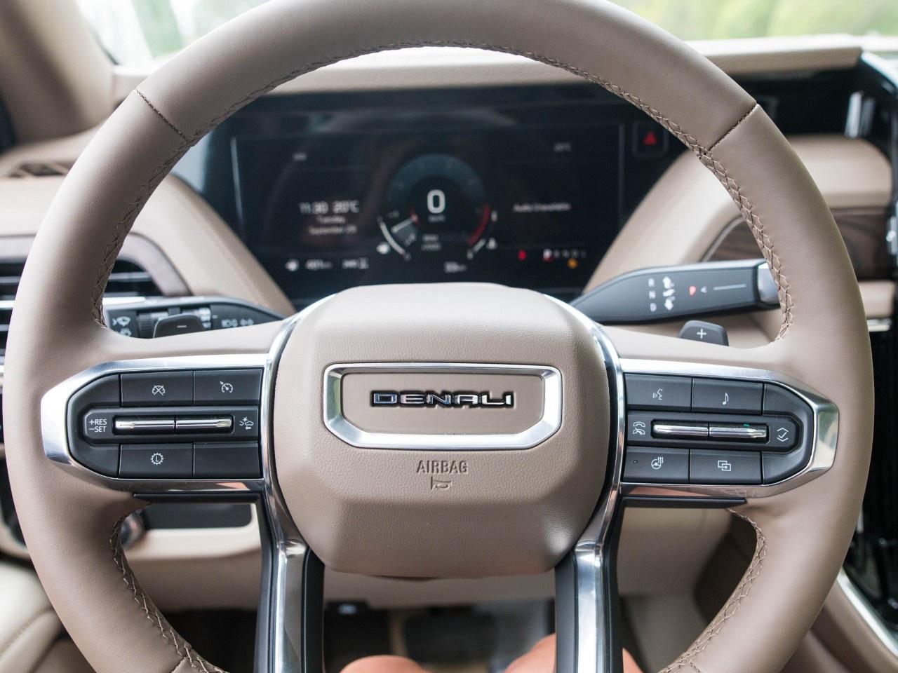 2025 GMC Yukon XL 4WD 4DR DENALI Photo