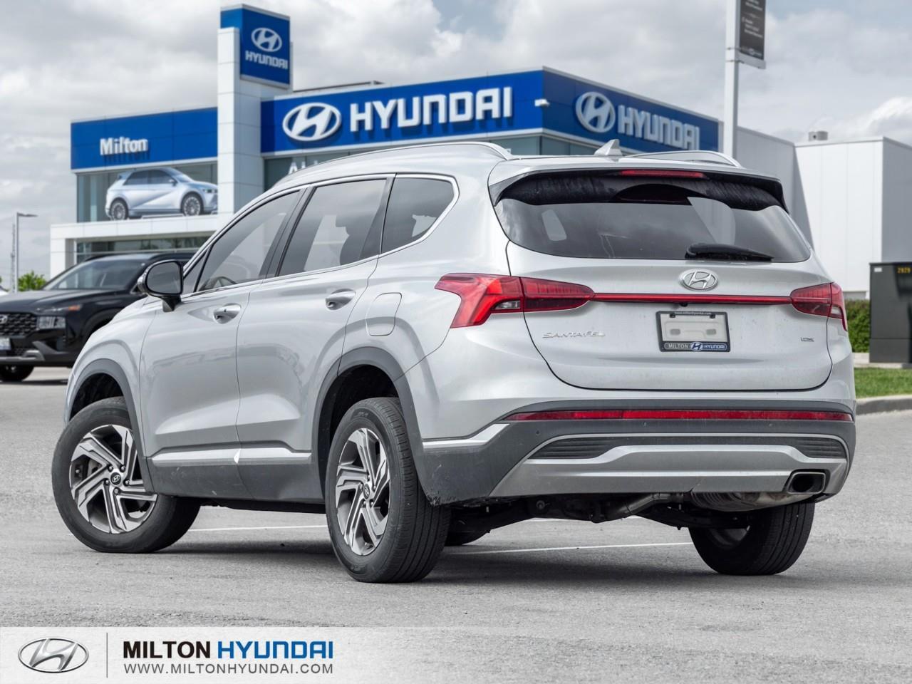 2023 Hyundai Santa Fe Preferred w/Trend Package 4dr All-Wheel Drive Photo4