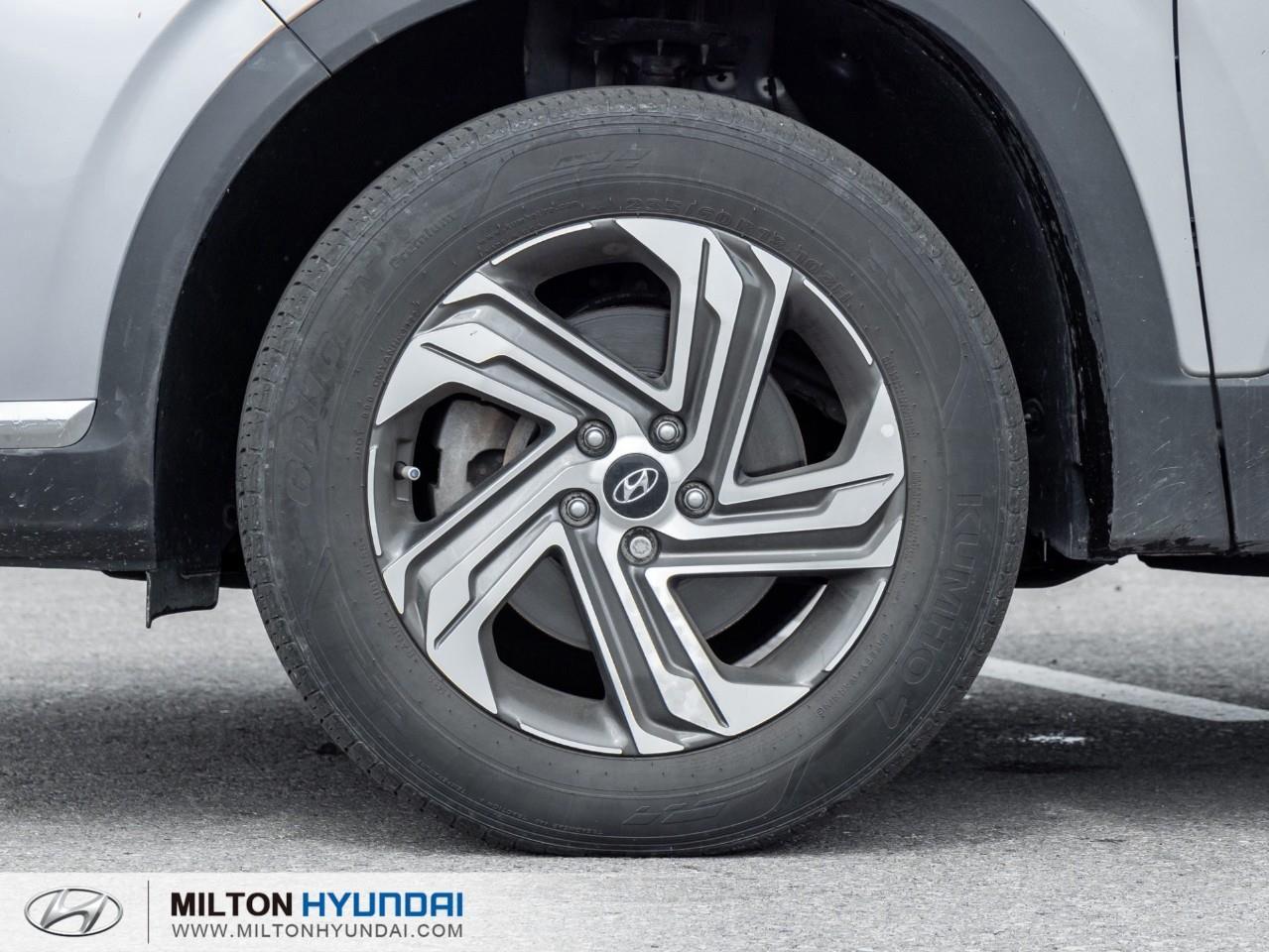 2023 Hyundai Santa Fe Preferred w/Trend Package 4dr All-Wheel Drive Photo