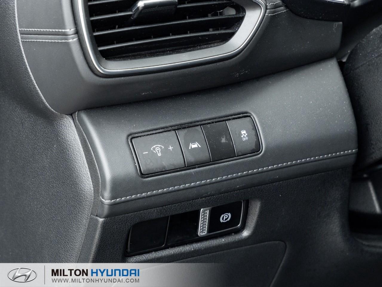 2023 Hyundai Santa Fe Preferred w/Trend Package 4dr All-Wheel Drive Photo