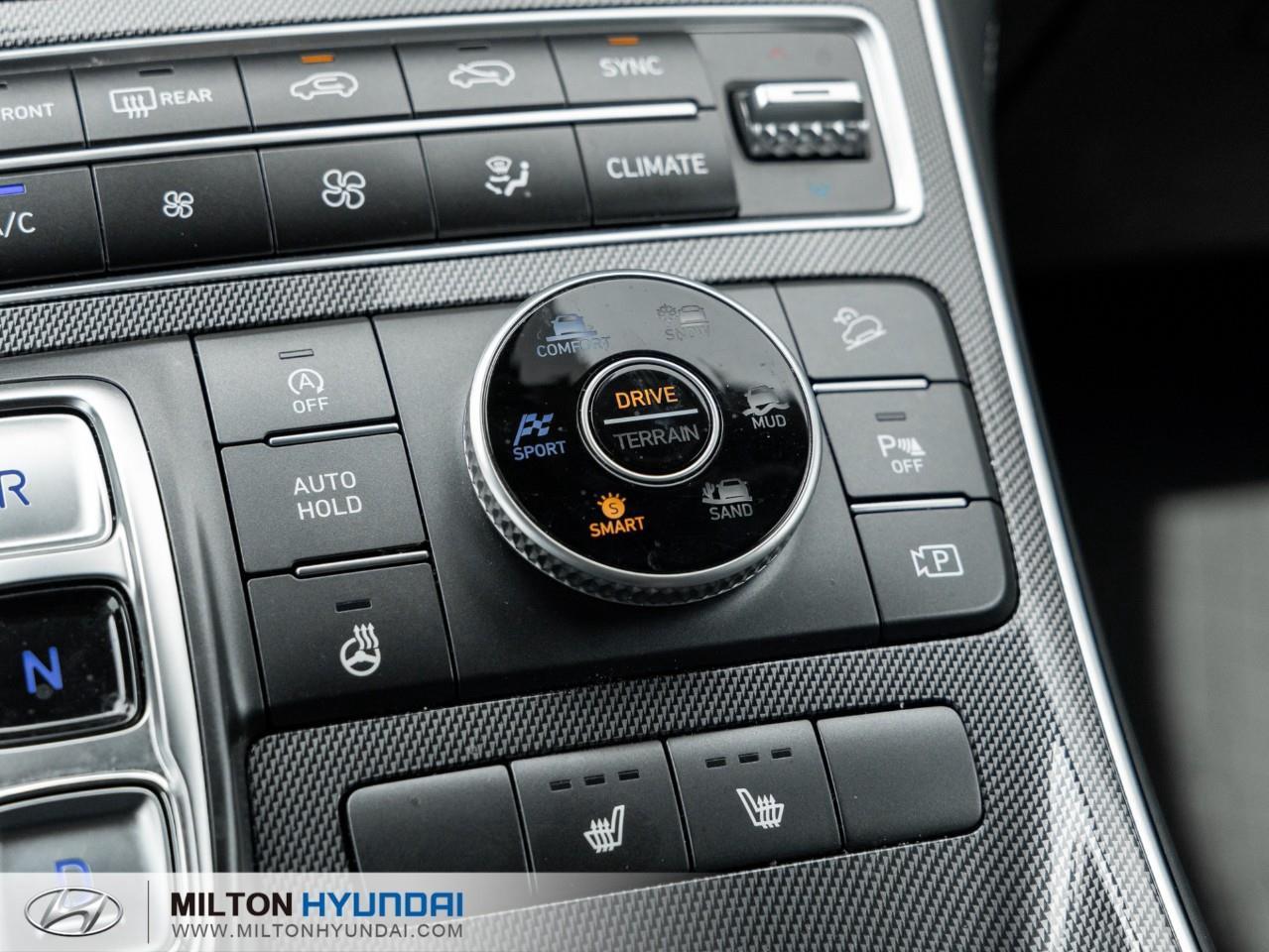 2023 Hyundai Santa Fe Preferred w/Trend Package 4dr All-Wheel Drive Photo