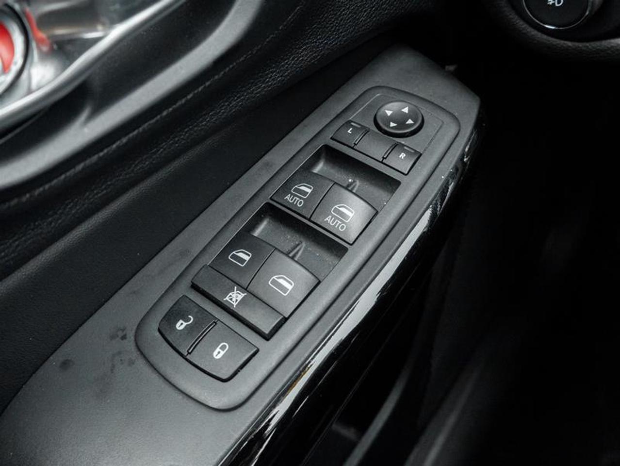 2021 Jeep Cherokee Altitude 4dr 4x4 Photo