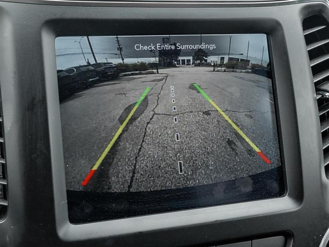 2021 Jeep Cherokee Altitude 4dr 4x4 Photo