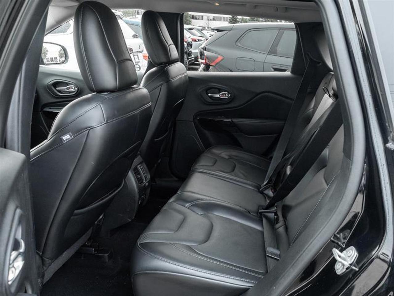 2021 Jeep Cherokee Altitude 4dr 4x4 Photo