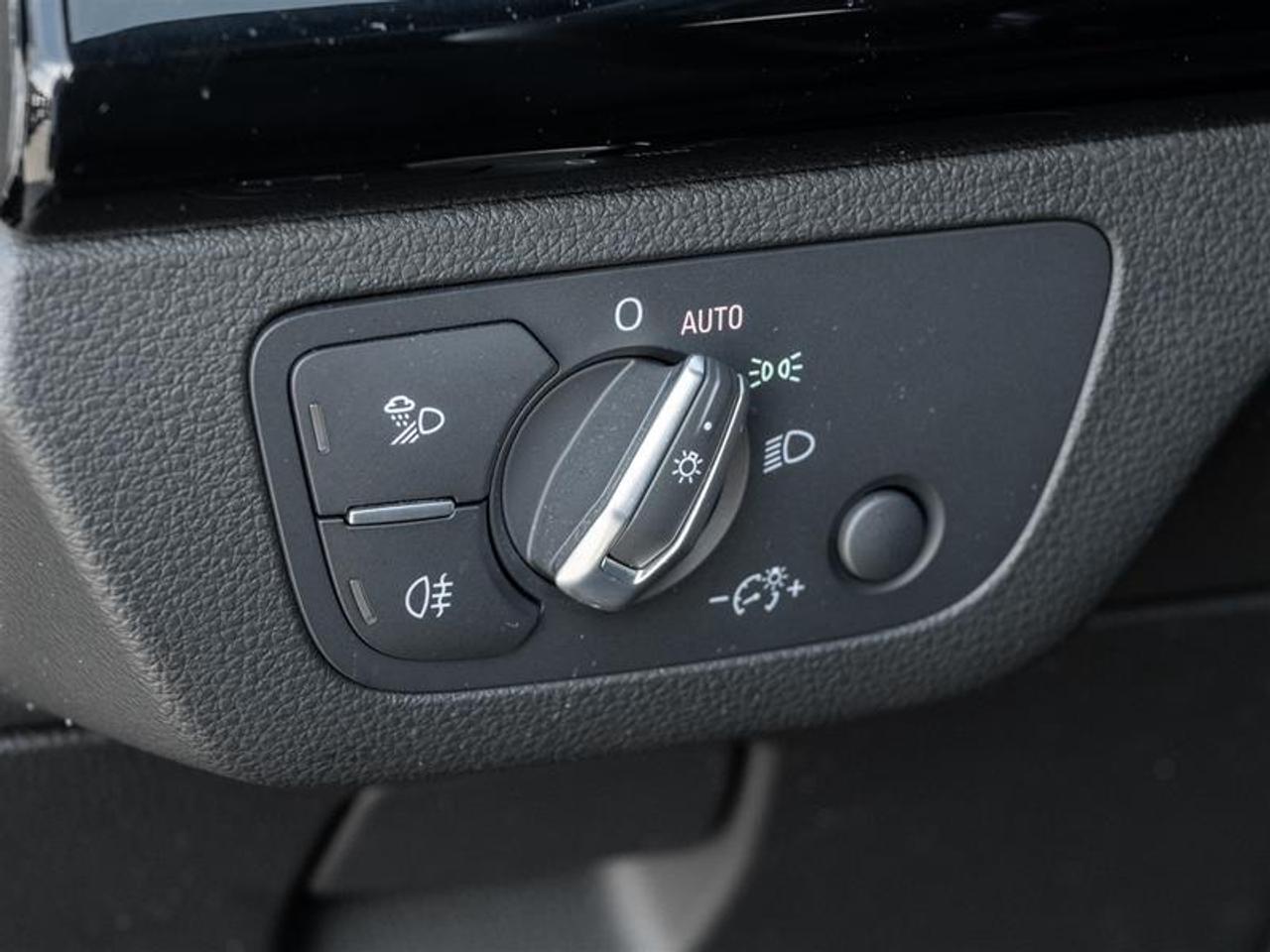 2025 Audi Q5 40 4dr All-Wheel Drive quattro Sport Utility Photo