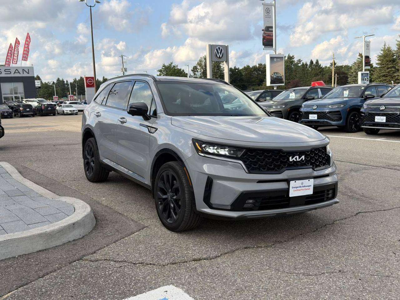 2023 Kia Sorento SX Photo1
