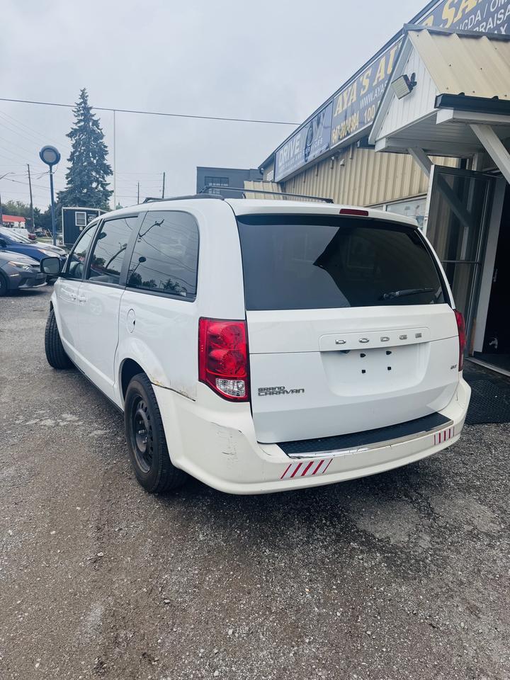 2018 Dodge Grand Caravan SE Photo