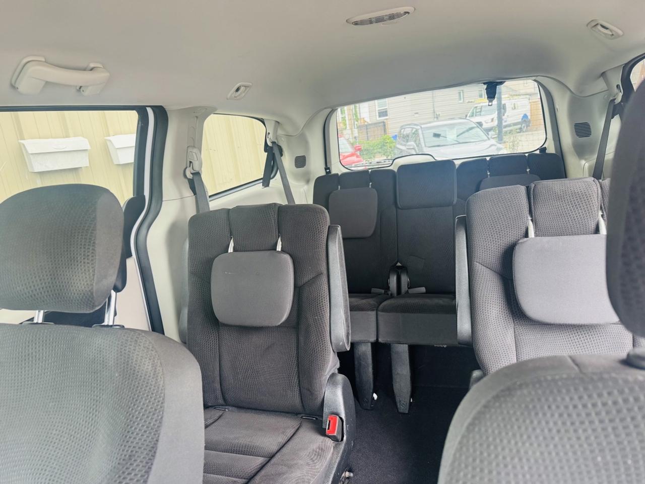 2018 Dodge Grand Caravan SE Photo