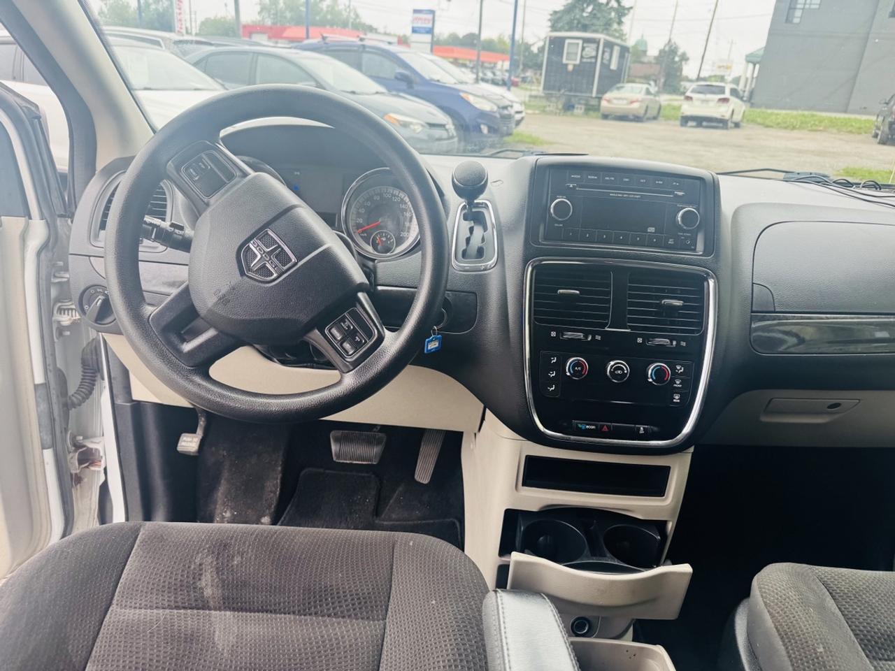 2018 Dodge Grand Caravan SE Photo