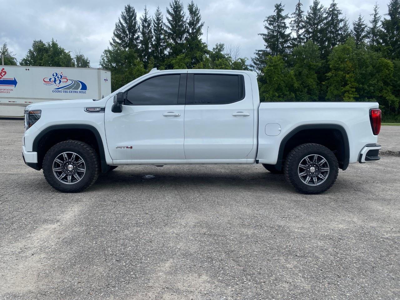 2025 GMC Sierra 1500 Crew Cab Short Box 4-Wheel Drive AT4 Photo1