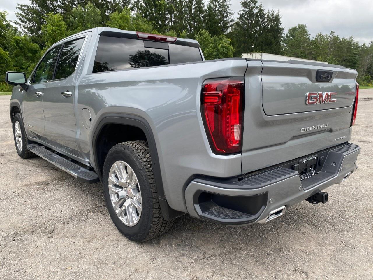 2025 GMC Sierra 1500 Crew Cab Short Box 4-Wheel Drive Denali Photo2