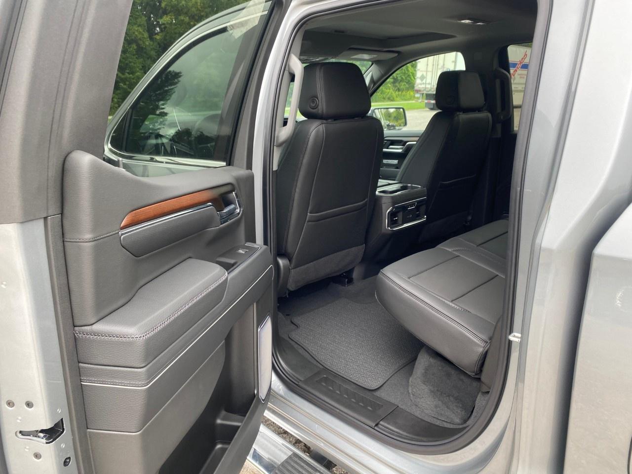 2025 GMC Sierra 1500 Crew Cab Short Box 4-Wheel Drive Denali Photo