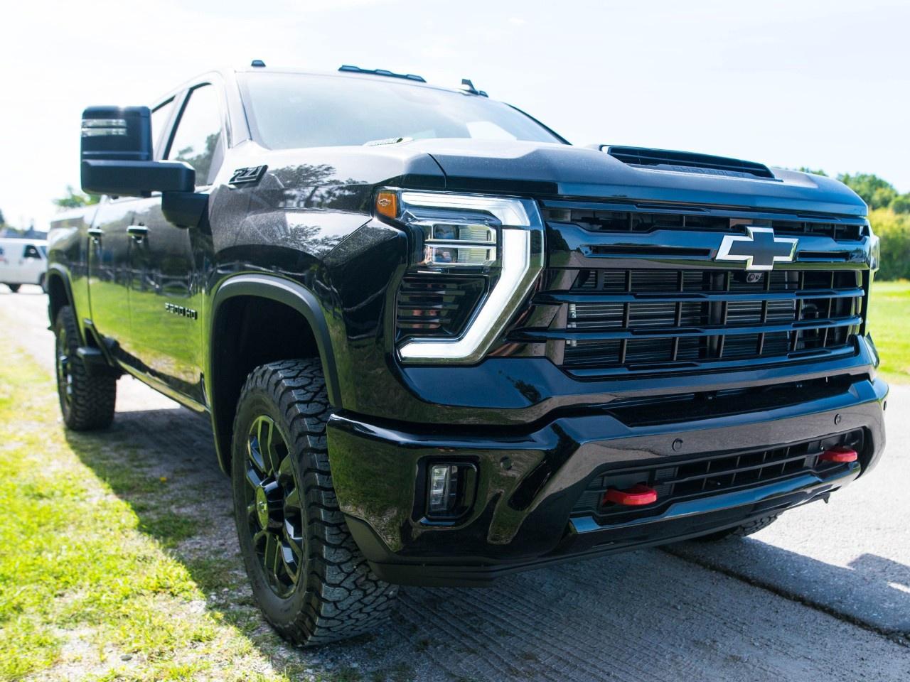 2026 Chevrolet SILVERADO 2500HD 4WD Crew Cab Standard Box LT Photo