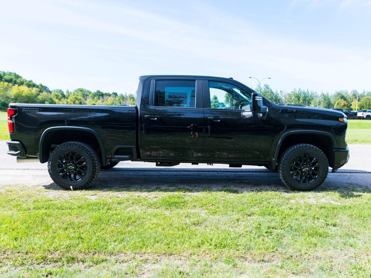 2026 Chevrolet SILVERADO 2500HD 4WD Crew Cab Standard Box LT Photo