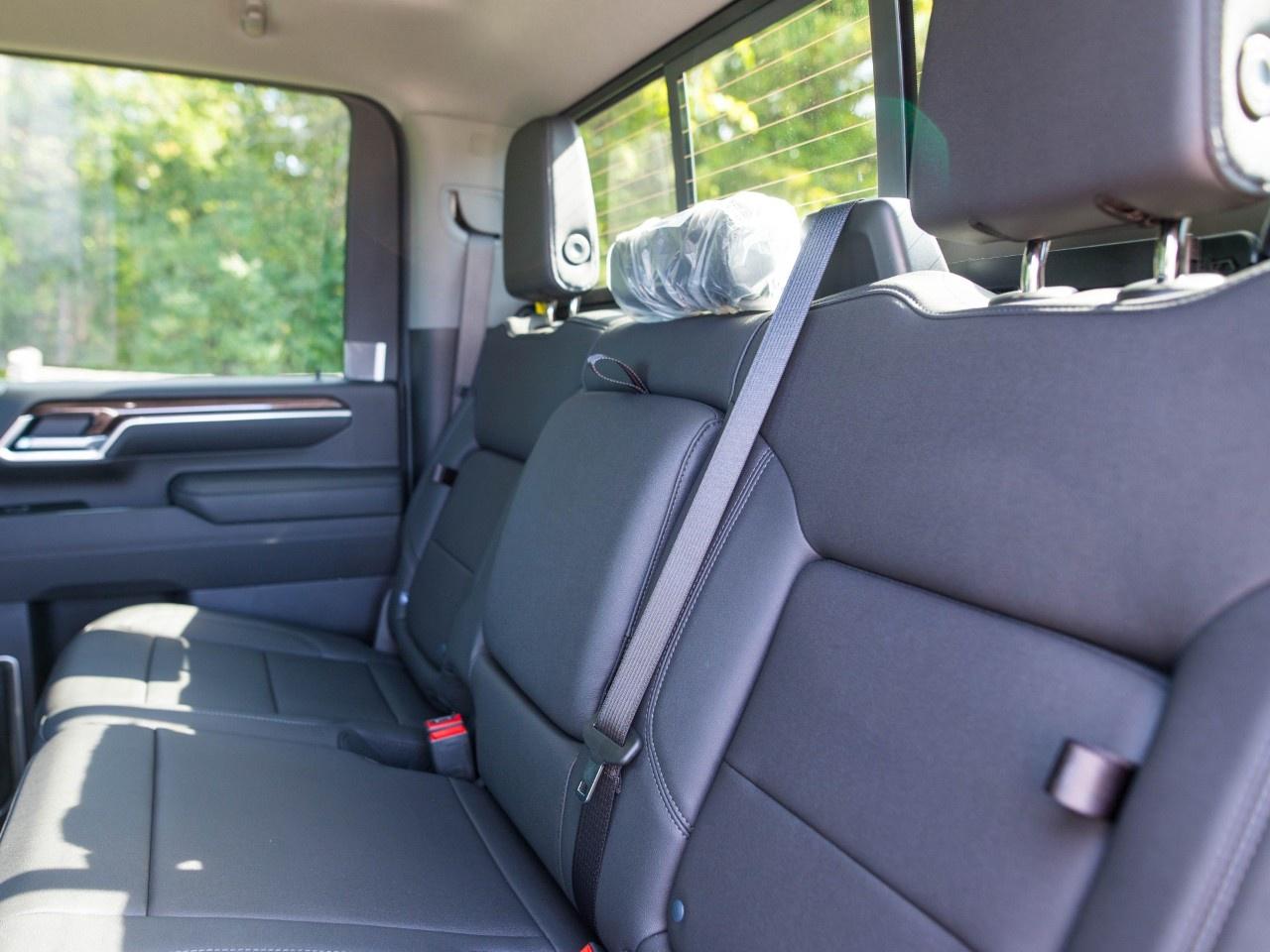2026 Chevrolet SILVERADO 2500HD 4WD Crew Cab Standard Box LT Photo