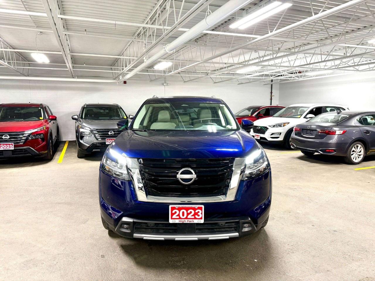 2023 Nissan Pathfinder SL 4WD Photo2
