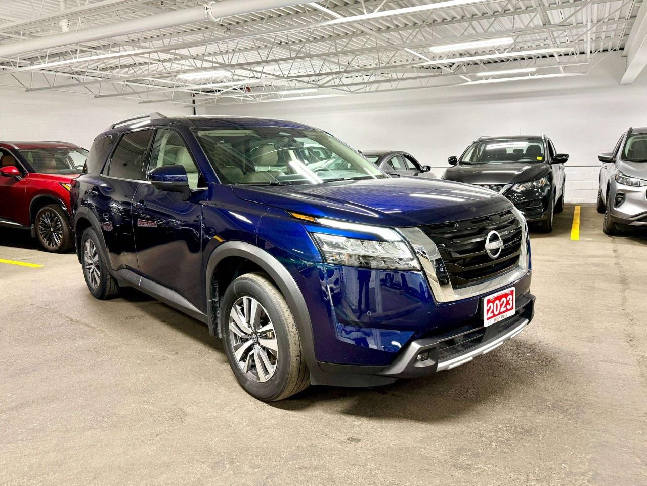 2023 Nissan Pathfinder SL 4WD Photo