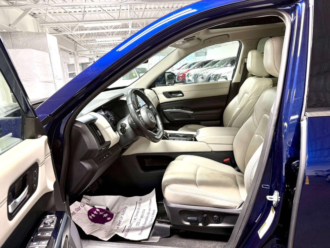 2023 Nissan Pathfinder SL 4WD Photo