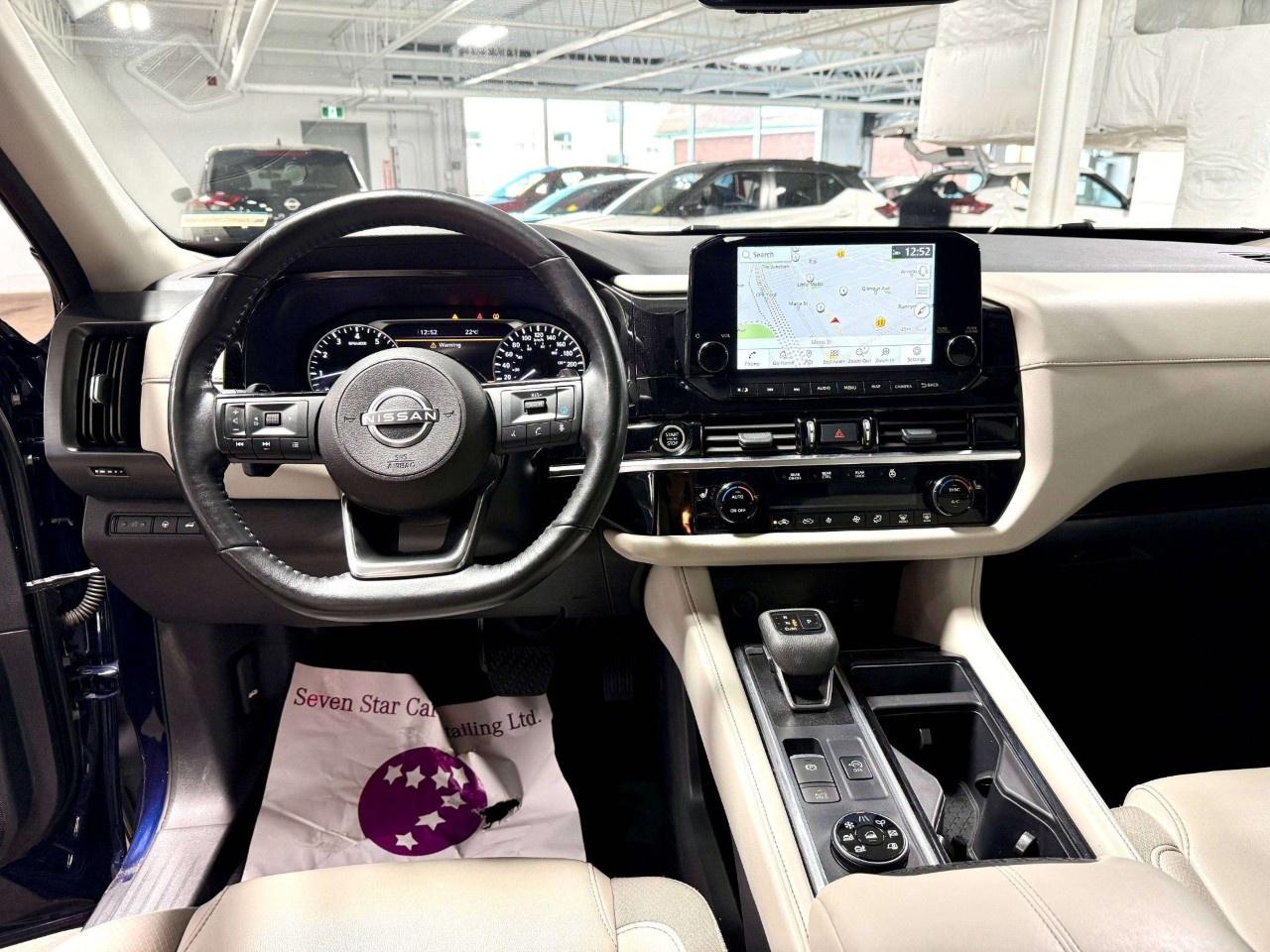 2023 Nissan Pathfinder SL 4WD Photo