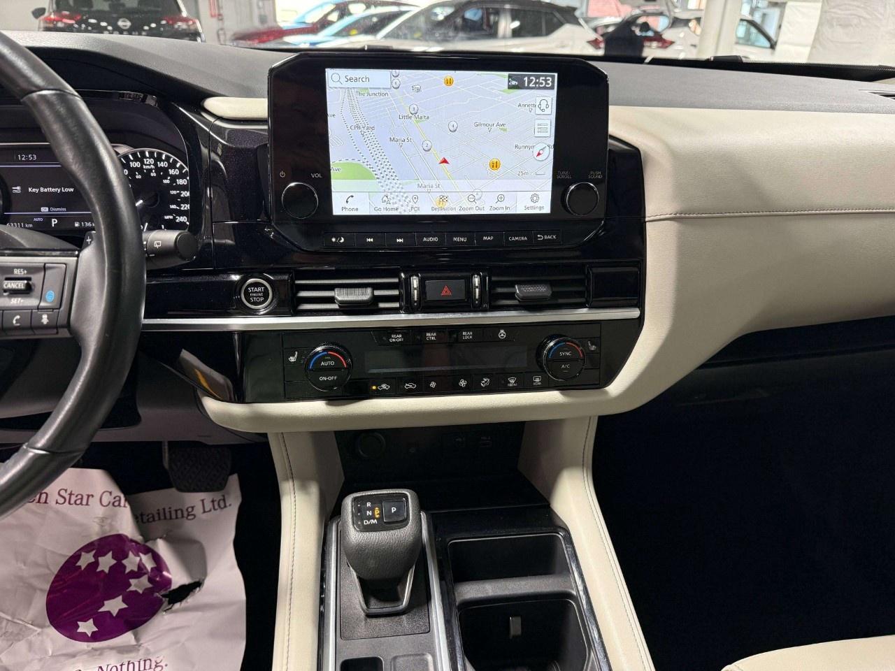 2023 Nissan Pathfinder SL 4WD Photo