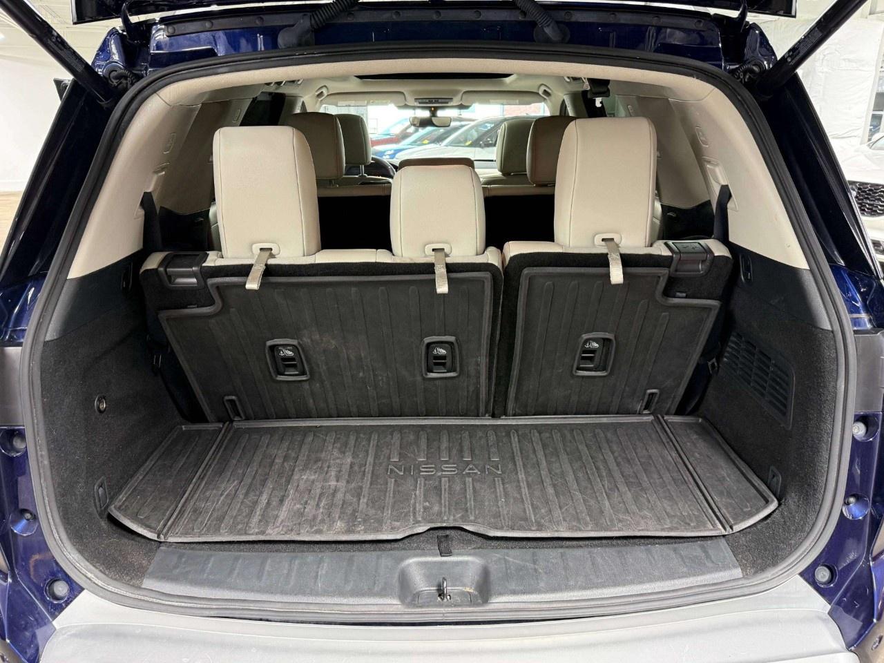 2023 Nissan Pathfinder SL 4WD Photo