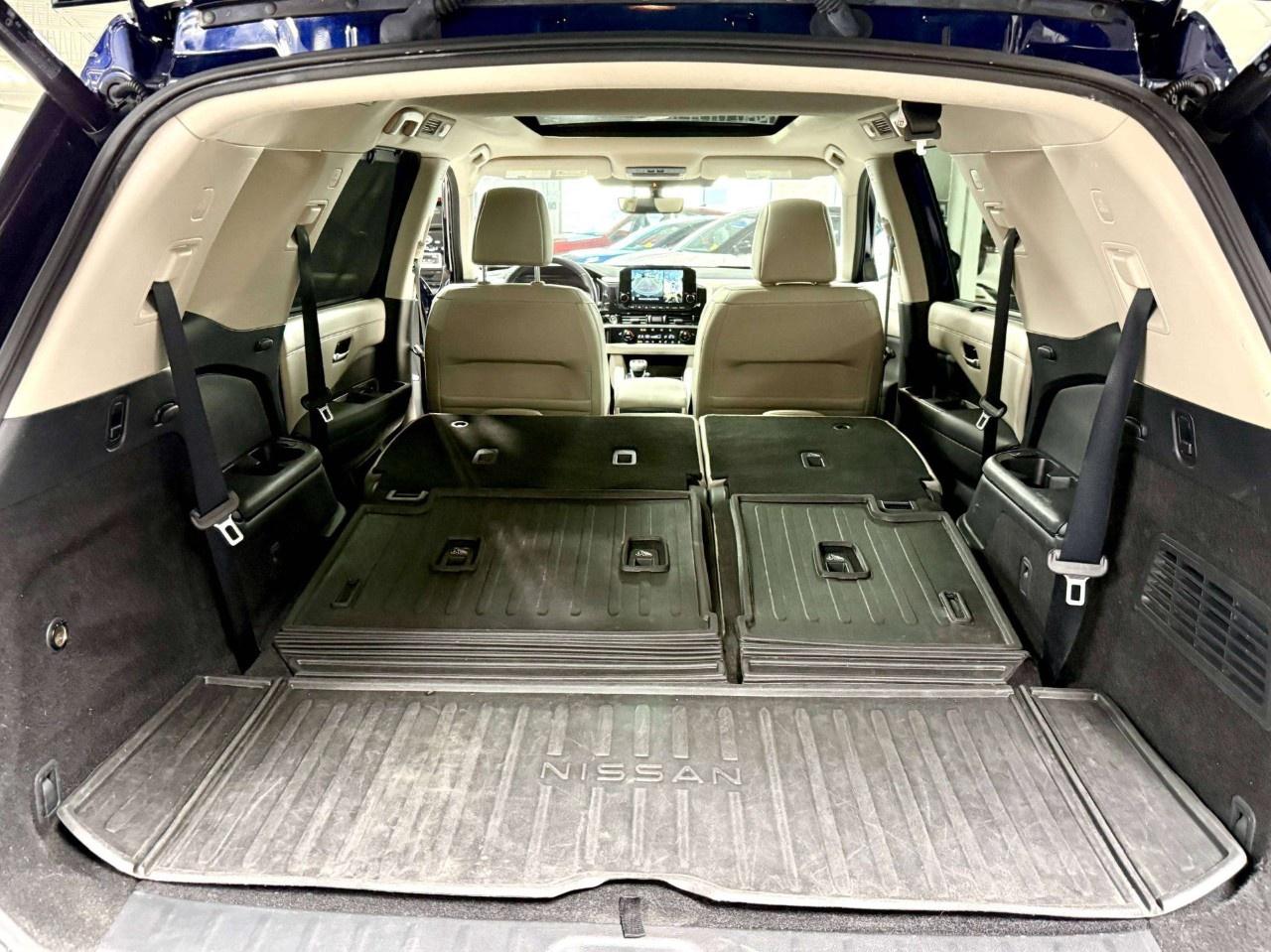 2023 Nissan Pathfinder SL 4WD Photo