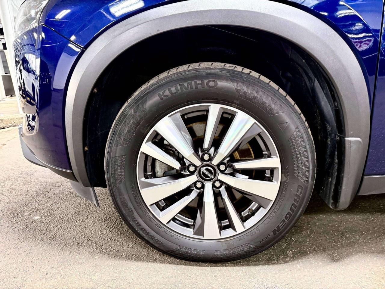 2023 Nissan Pathfinder SL 4WD Photo