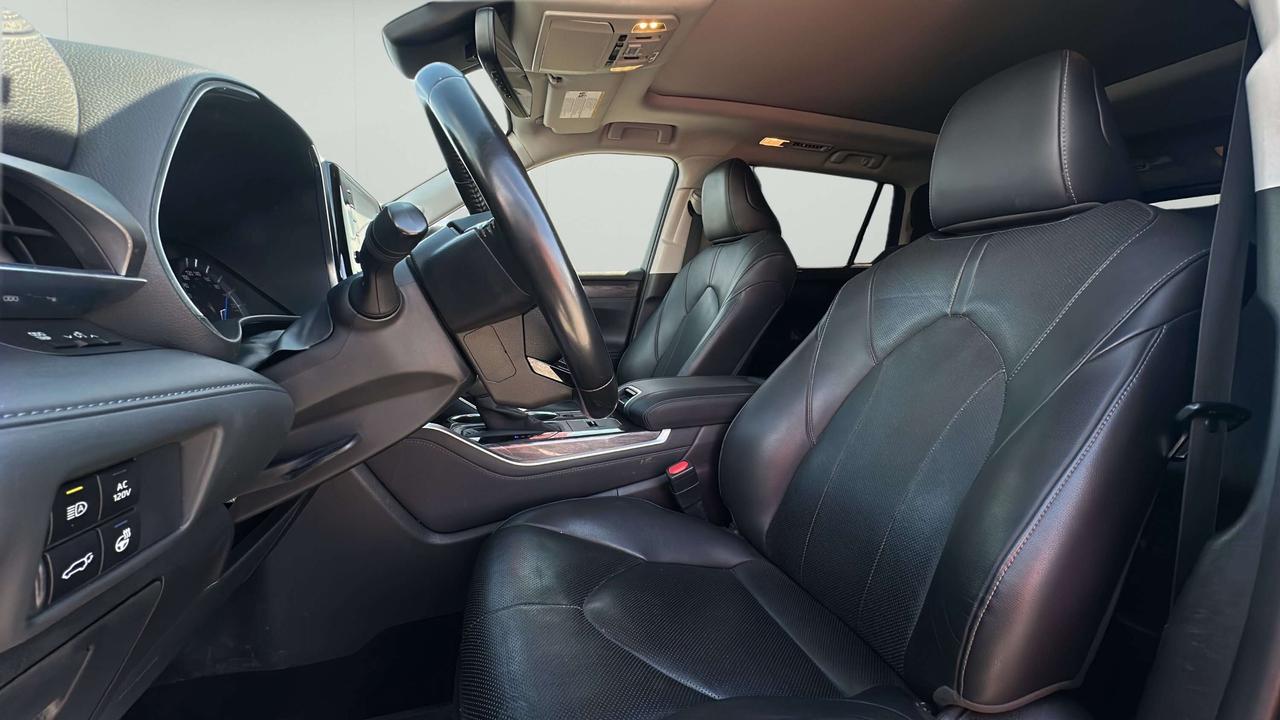 2020 Toyota Highlander LIMITED  Photo