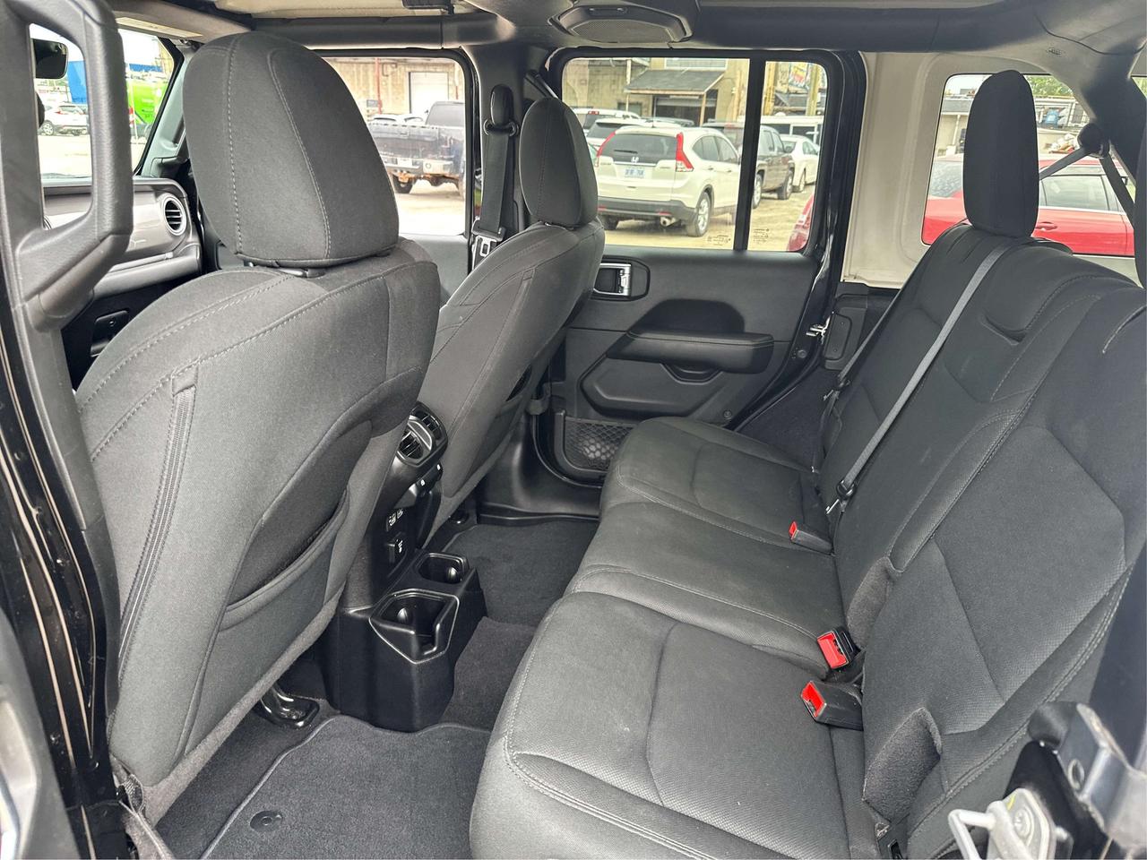 2021 Jeep Wrangler Sahara 4X4 OFFROAD TRIP READY WE FINANCE! Photo