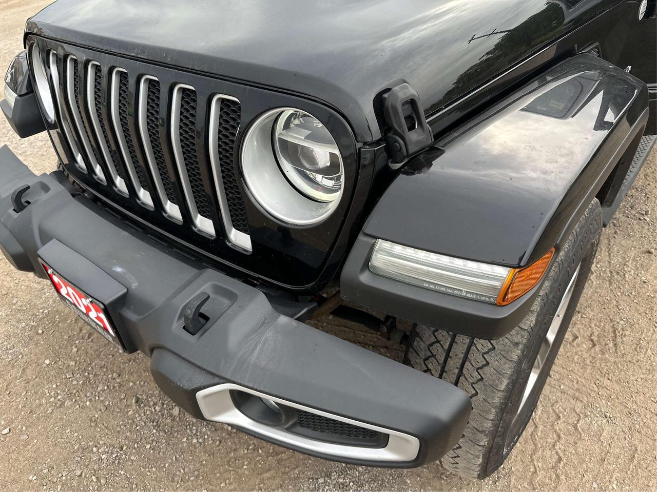 2021 Jeep Wrangler Sahara 4X4 OFFROAD TRIP READY WE FINANCE! Photo