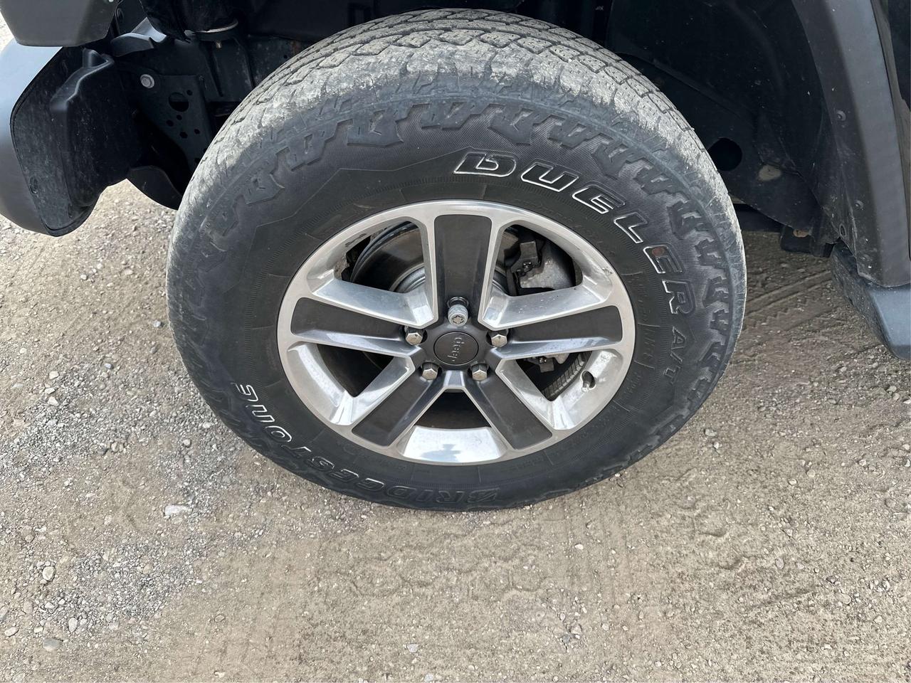 2021 Jeep Wrangler Sahara 4X4 OFFROAD TRIP READY WE FINANCE! Photo