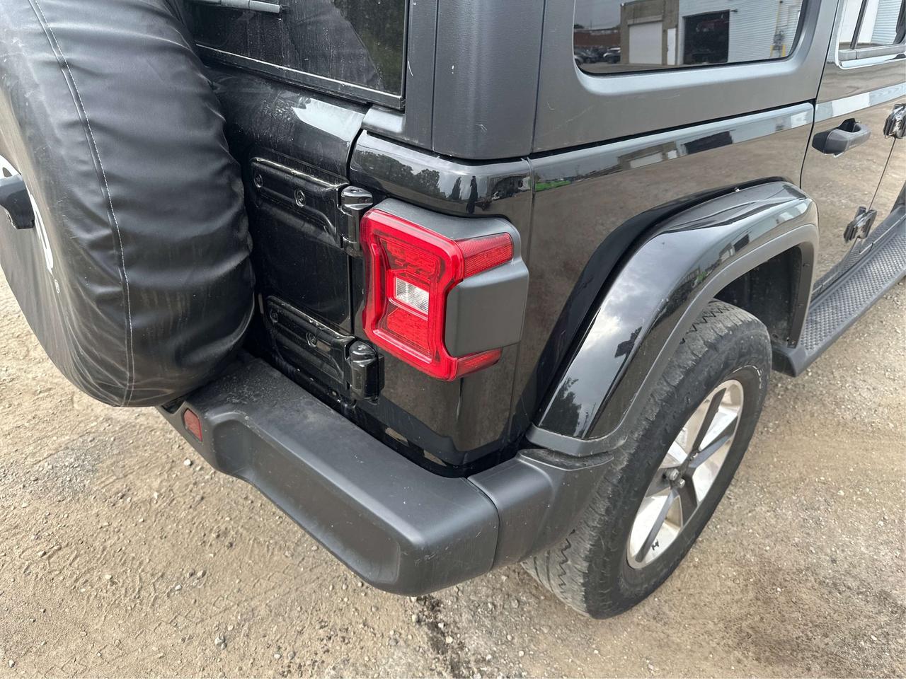 2021 Jeep Wrangler Sahara 4X4 OFFROAD TRIP READY WE FINANCE! Photo