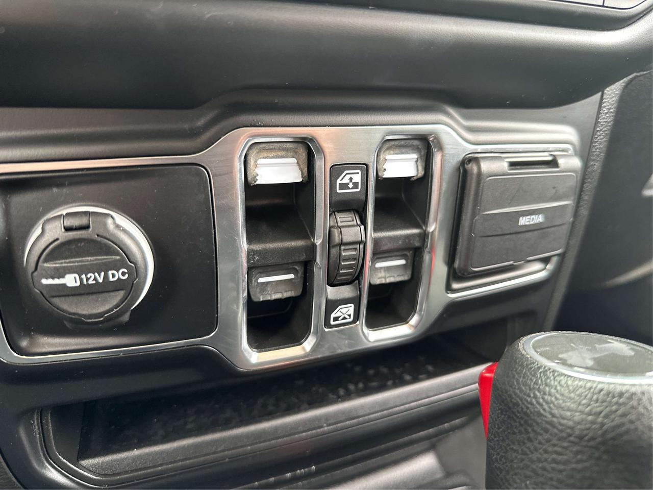 2021 Jeep Wrangler Sahara 4X4 OFFROAD TRIP READY WE FINANCE! Photo
