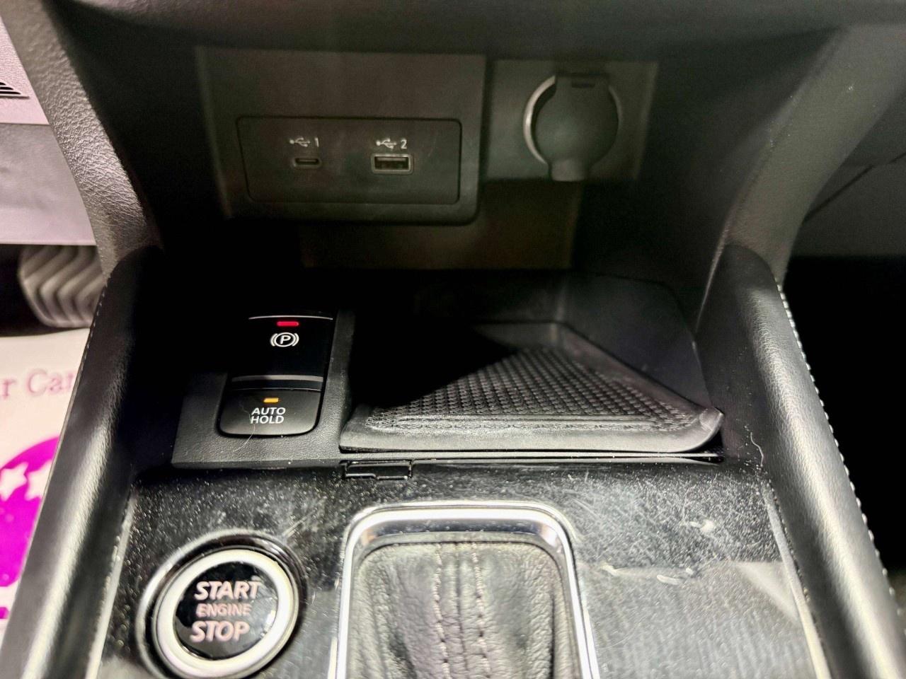 2021 Nissan Kicks SR FWD Photo
