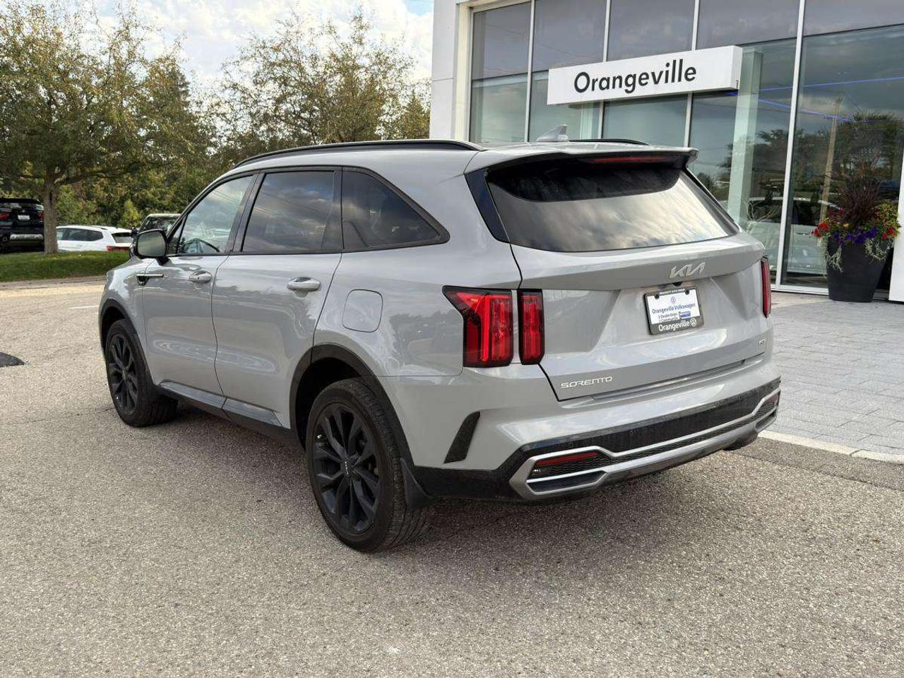 2023 Kia Sorento ONE OWNER, ACCIDENT-FREE, SUNROOF, NEW TIRES Photo